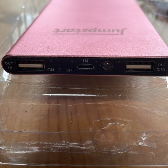 Jumpstart Solar Digital device charger - Picture 6 of 6